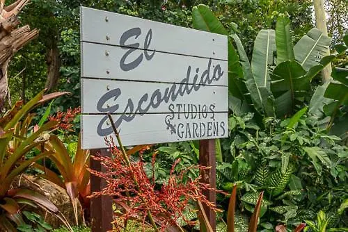 Guest house El Escondido Studios And Gardens Canovanas